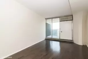 300 N State St, Chicago, IL 60654 - Photo 7