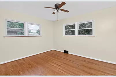 248 N Princeton Avenue, Villa Park, IL 60181 - Photo 9