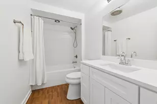 940 W Glenlake Ave, Chicago, IL 60660 - Photo 17