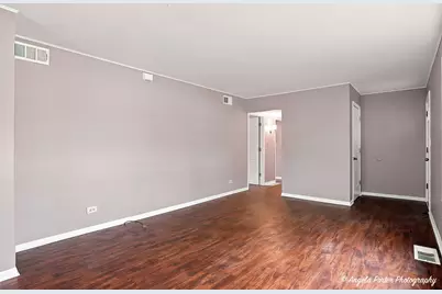422 E Oak Street, Mundelein, IL 60060 - Photo 7
