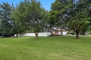 3103 W Greenfield Dr, Freeport, IL 61032 - Photo 1