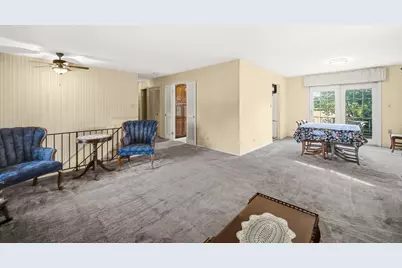 12 Regent Court, Buffalo Grove, IL 60089 - Photo 7