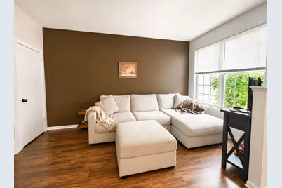705 Morris Court, Lakemoor, IL 60051 - Photo 5