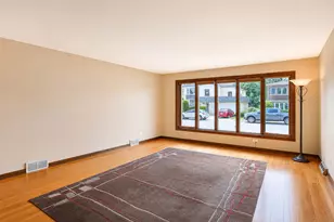8414 W Brodman Ave, Chicago, IL 60656 - Photo 5