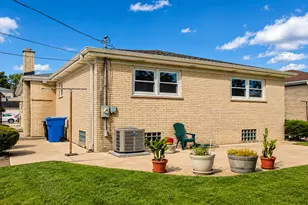 8414 W Brodman Ave, Chicago, IL 60656 - Photo 3