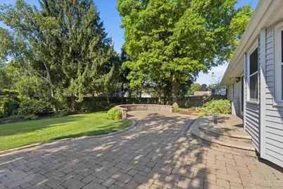 708 E Coady Drive, Minooka, IL 60447 - Photo 5