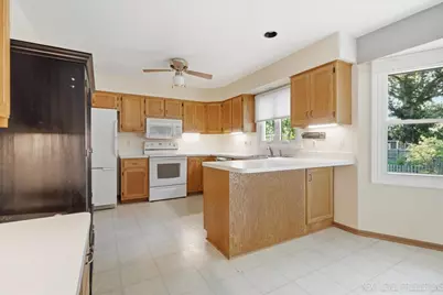708 E Coady Drive, Minooka, IL 60447 - Photo 7