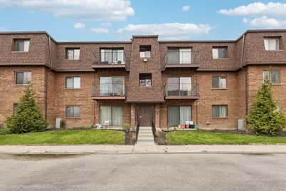 702 Cobblestone Circle #D, Glenview, IL 60025 - Photo 1