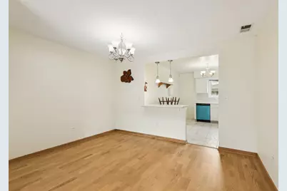 702 Cobblestone Circle #D, Glenview, IL 60025 - Photo 7