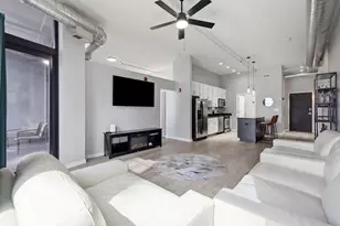 740 W Fulton St, Chicago, IL 60661 - Photo 11