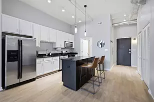 740 W Fulton St, Chicago, IL 60661 - Photo 3