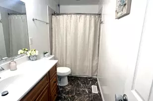 1738 Newport St, Glendale Heights, IL 60139 - Photo 21