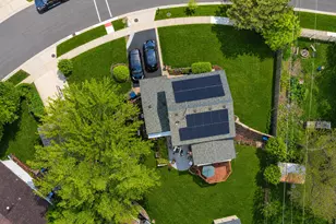 1738 Newport St, Glendale Heights, IL 60139 - Photo 3