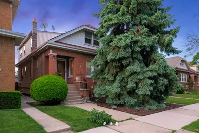 5438 W Melrose Street, Chicago, IL 60641 - Photo 1