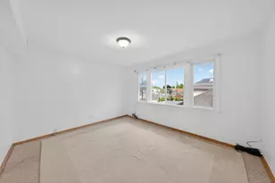 5438 W Melrose St, Chicago, IL 60641 - Photo 21