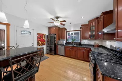5438 W Melrose Street, Chicago, IL 60641 - Photo 9