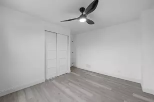 818 Lexington Cir, Hanover Park, IL 60133 - Photo 17