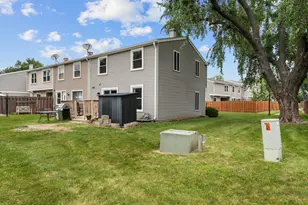 818 Lexington Cir, Hanover Park, IL 60133 - Photo 21