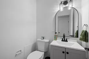 818 Lexington Cir, Hanover Park, IL 60133 - Photo 11