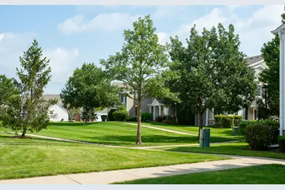 2017 Silverstone Drive #2017, Carpentersville, IL 60110 - Photo 23