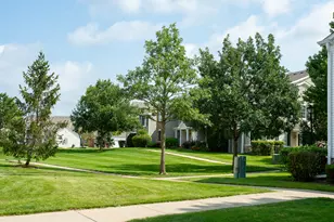 2017 Silverstone Dr, Carpentersville, IL 60110 - Photo 23