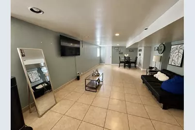 8325 S Saginaw Avenue, Chicago, IL 60617 - Photo 23