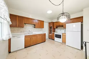 333 Beau Dr, Des Plaines, IL 60016 - Photo 5