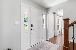 916 Stratford Ln, Downers Grove, IL 60516 - Photo 3