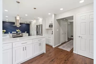 916 Stratford Lane, Downers Grove, IL 60516 - Photo 13
