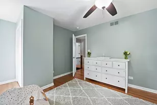 916 Stratford Ln, Downers Grove, IL 60516 - Photo 25