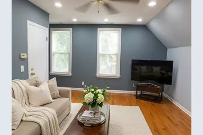 2329 W McLean Avenue, Chicago, IL 60647 - Photo 3