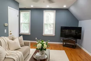 2329 W McLean Ave, Chicago, IL 60647 - Photo 3