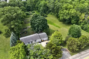 2427 Windsor Rd, Loves Park, IL 61111 - Photo 27