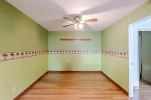 105 7th St, Lincoln, IL 62656 - Photo 9
