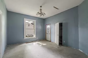 105 7th St, Lincoln, IL 62656 - Photo 15