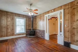 105 7th St, Lincoln, IL 62656 - Photo 13