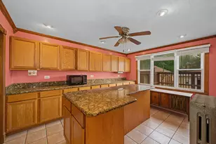 9860 S Avenue H, Chicago, IL 60617 - Photo 9