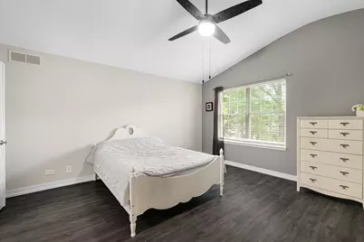 1564 Westbury Drive, Hoffman Estates, IL 60192 - Photo 23