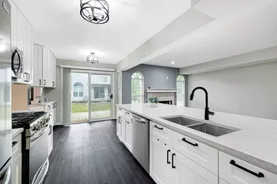 1564 Westbury Drive, Hoffman Estates, IL 60192 - Photo 11