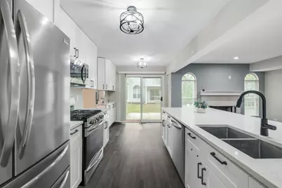 1564 Westbury Drive, Hoffman Estates, IL 60192 - Photo 17