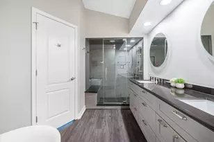 1564 Westbury Dr, Hoffman Estates, IL 60192 - Photo 21