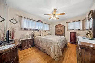 8231 W Berwyn Ave, Chicago, IL 60656 - Photo 13