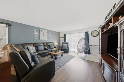 10332 S Pulaski Road #107, Oak Lawn, IL 60453 - Photo 3