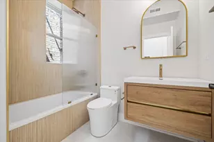 1406 W Hollywood Ave, Chicago, IL 60660 - Photo 15