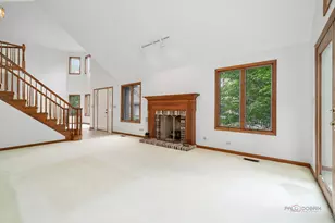 1902 Forest Creek Ln, Libertyville, IL 60048 - Photo 5