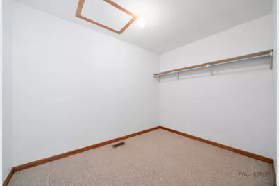 1902 Forest Creek Lane #1902, Libertyville, IL 60048 - Photo 17