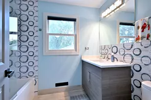 17515 W Winnebago Dr, Grayslake, IL 60030 - Photo 27