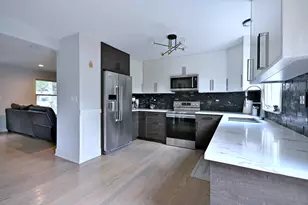 17515 W Winnebago Dr, Grayslake, IL 60030 - Photo 15