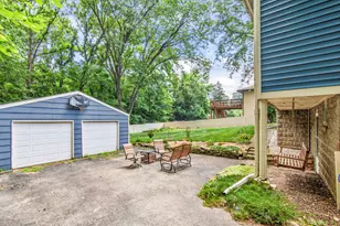 423 S Hale St, Plano, IL 60545 - Photo 29