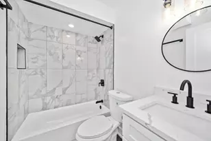 10225 Dearlove Rd, Glenview, IL 60025 - Photo 11
